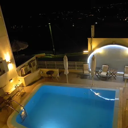 Sky Of Thira 아파트호텔 3*