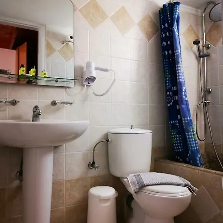 Sky Of Thira Apartmanhotel 3*